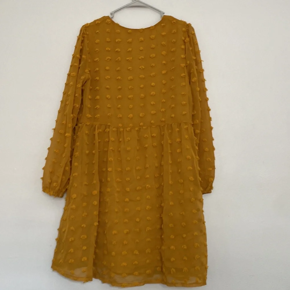 Spring dress - Picture 2 of 2